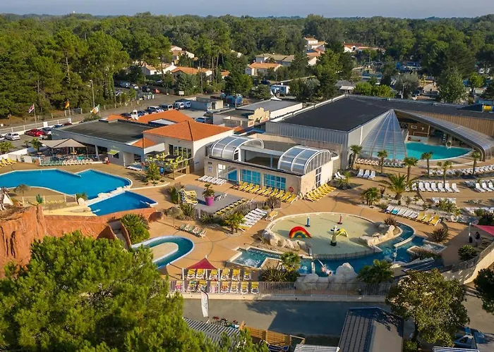 Les Genets Camping *