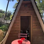Les Genets * سان جان دي مونت