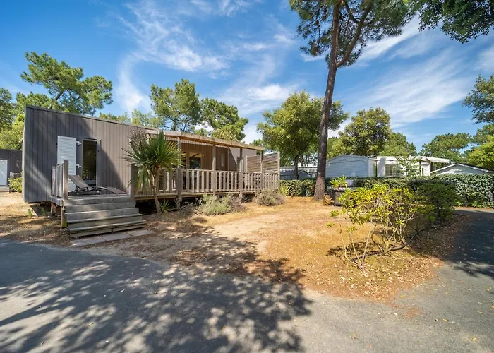 Les Genets * Σαιν-Ζαν-ντε-Μον