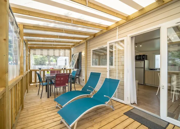 Les Genets Κάμπινγκ *