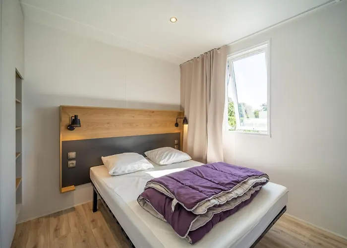 Les Genets * Σαιν-Ζαν-ντε-Μον